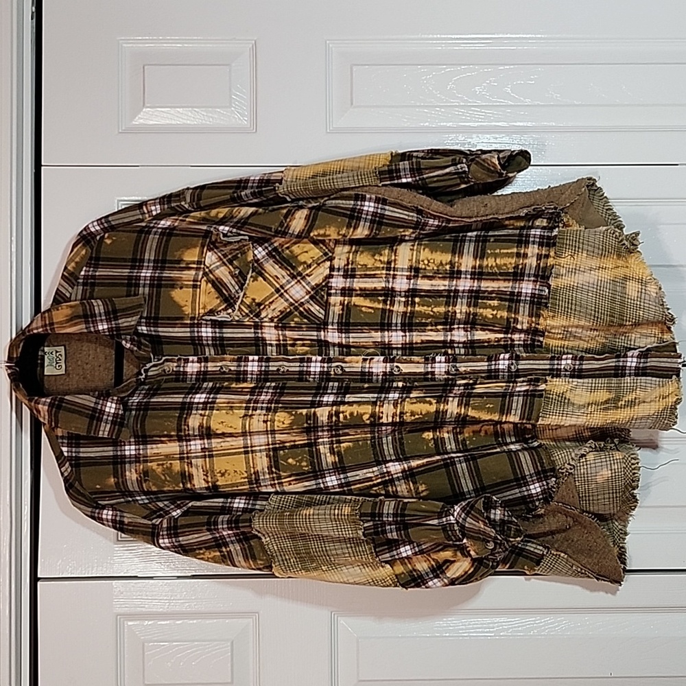 Jaded Gypsy Distressed Plaid Flannel Button-up Shirt SZ L/XL EUC